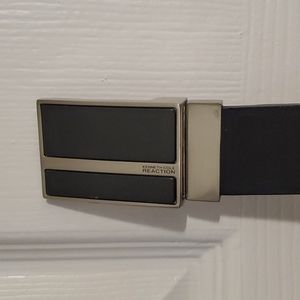 Reversible black and brown Kenneth Cole dress belt